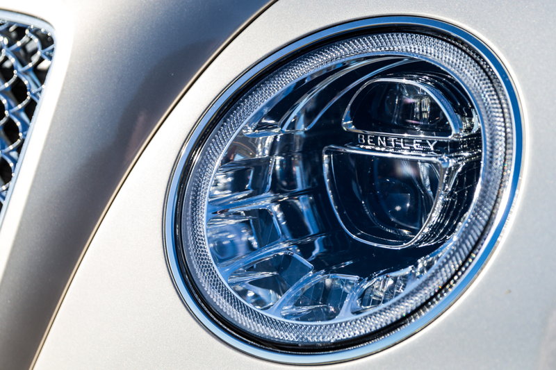 Illustration for article titled The 2019 Bentley Bentayga V8 Is the Most Opulent Way to Haul Your Stuff at 180 MPH
